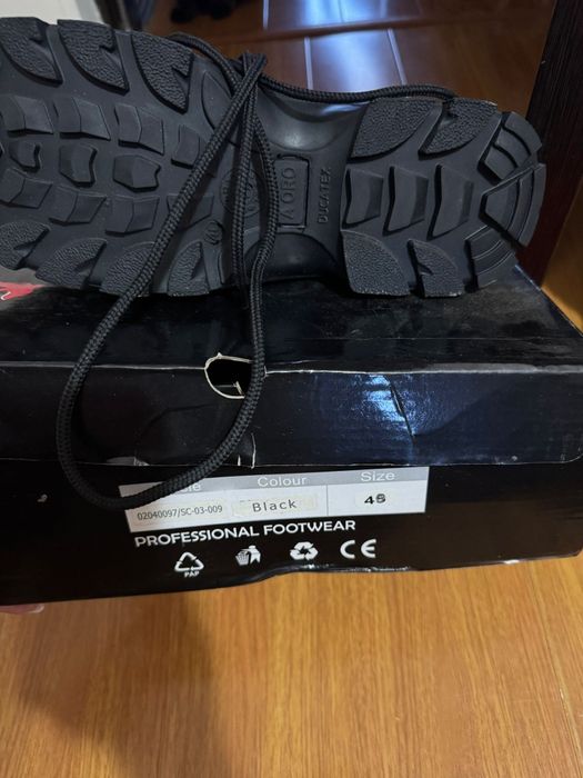 Nike Air Jordan Max Aura 2,ca noi! Acești pantofi sport inalți sunt un must-have pentru colecționarii de sneakers.