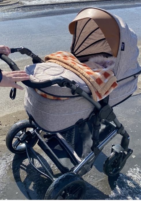 Коляска в хорошем состоянии