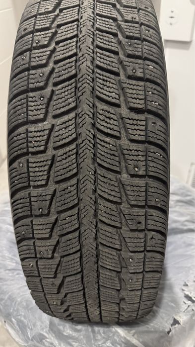 Зимние шины шипованые 225/60/17