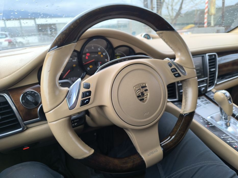 Махагонов Волан Porsche Panamera 970