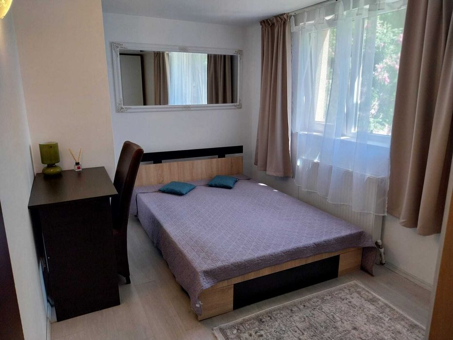 Proprietar, ap de închiriat, 2 cam decomandate, renovat, central st Roșcani 36, zece min pe jos pana la Medicina