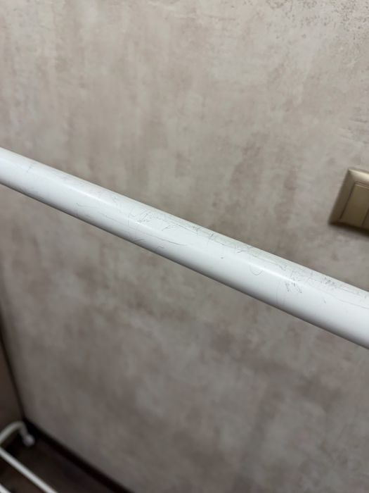 Продам вешалку напольную икеа