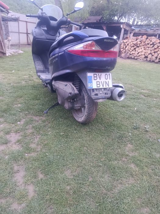 Vând Suzuki 200 URGMAN