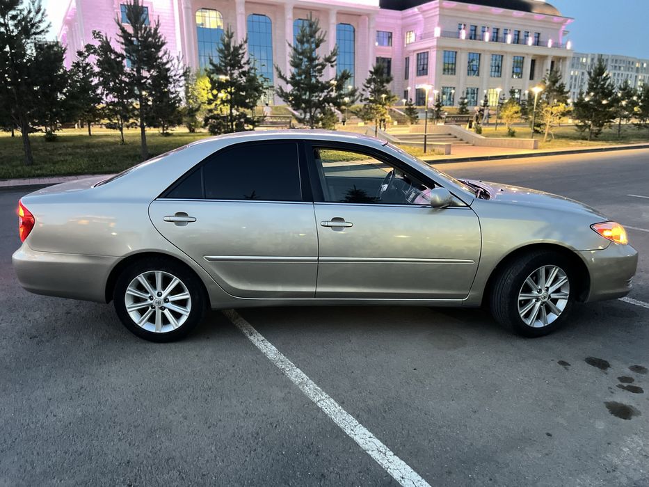 Продам живую Toyota camry