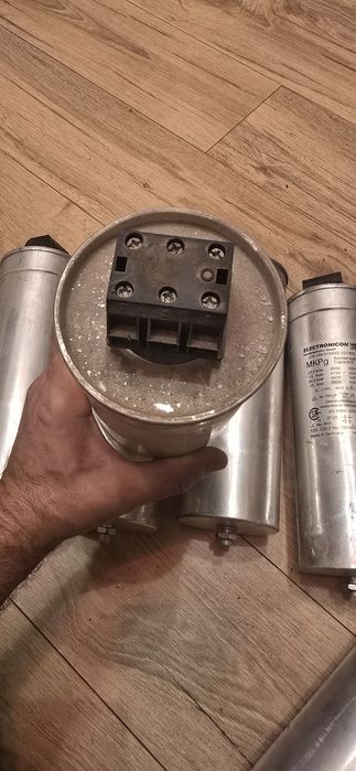 Baterie de compensare, condensator kvar, condensator trifazat