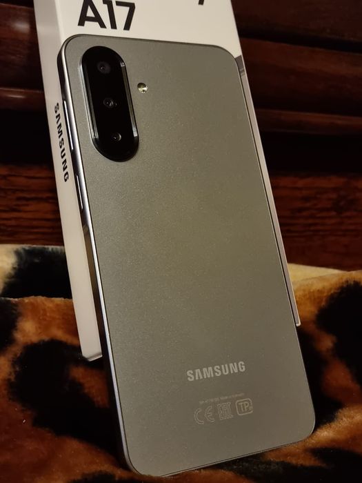 Samsung новый телефон