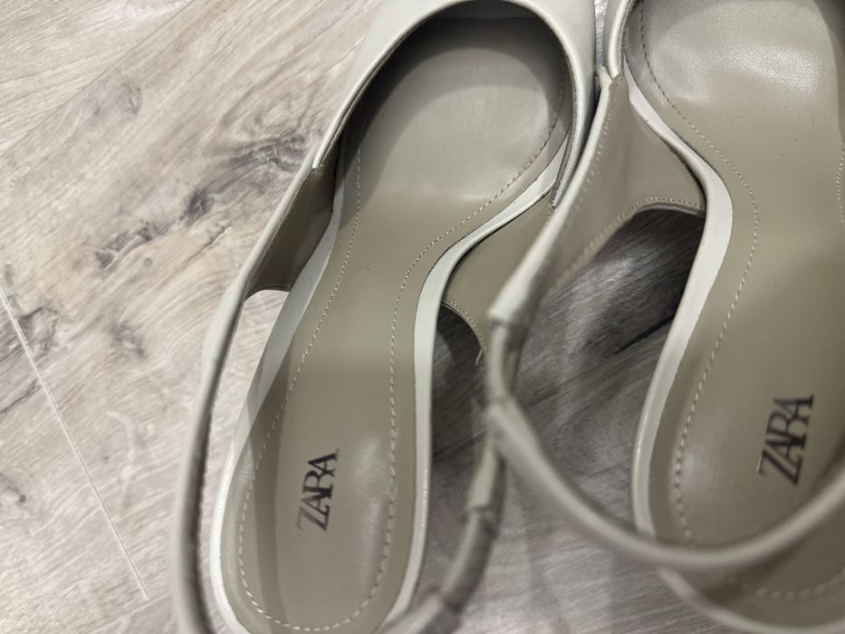 Босоножки Zara, бежевые