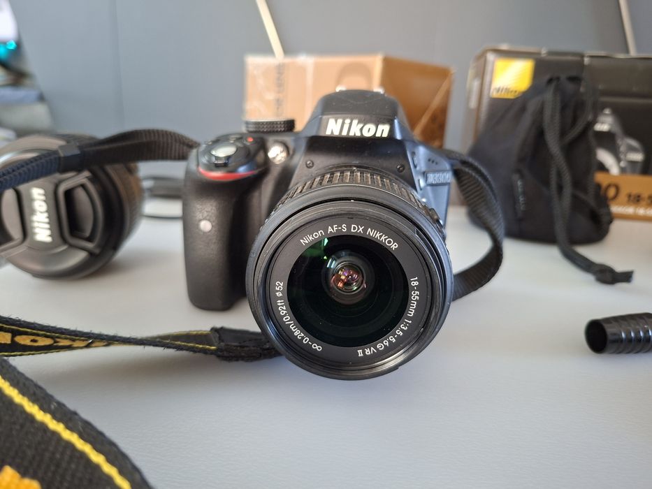 Продавам NIKON D3300 + 2 обектива + чанта + аксесоари