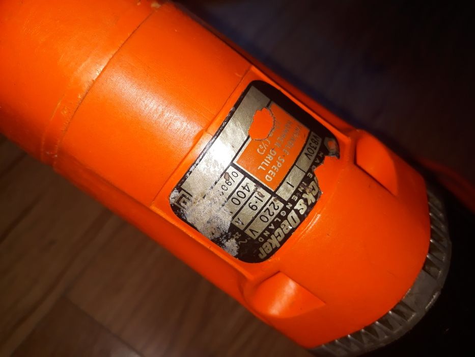 Английска бормашина Black and decker