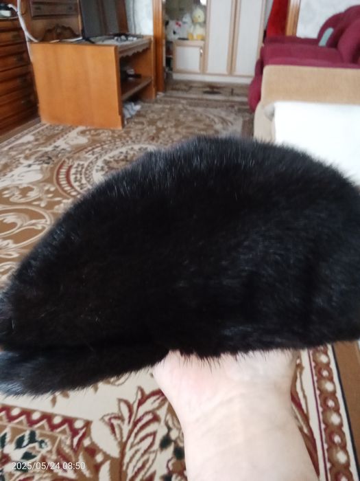 Продам кепку норковую