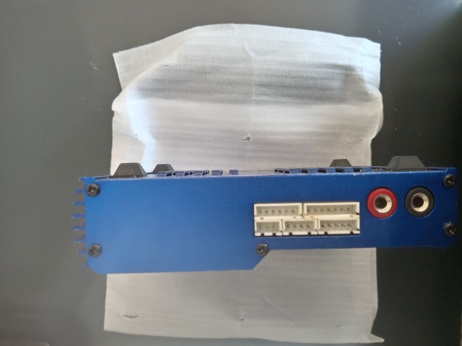 iMAX B6AC Dual Power, универсальное зарядное устройство.