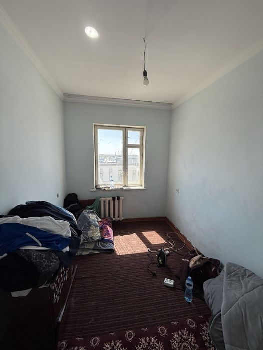 3 комнатная Сергели Спутник 4 3/5/5 дом кирпичный, балкон 2,2х6,2