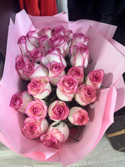 Свежий 25 роз отдам за деш