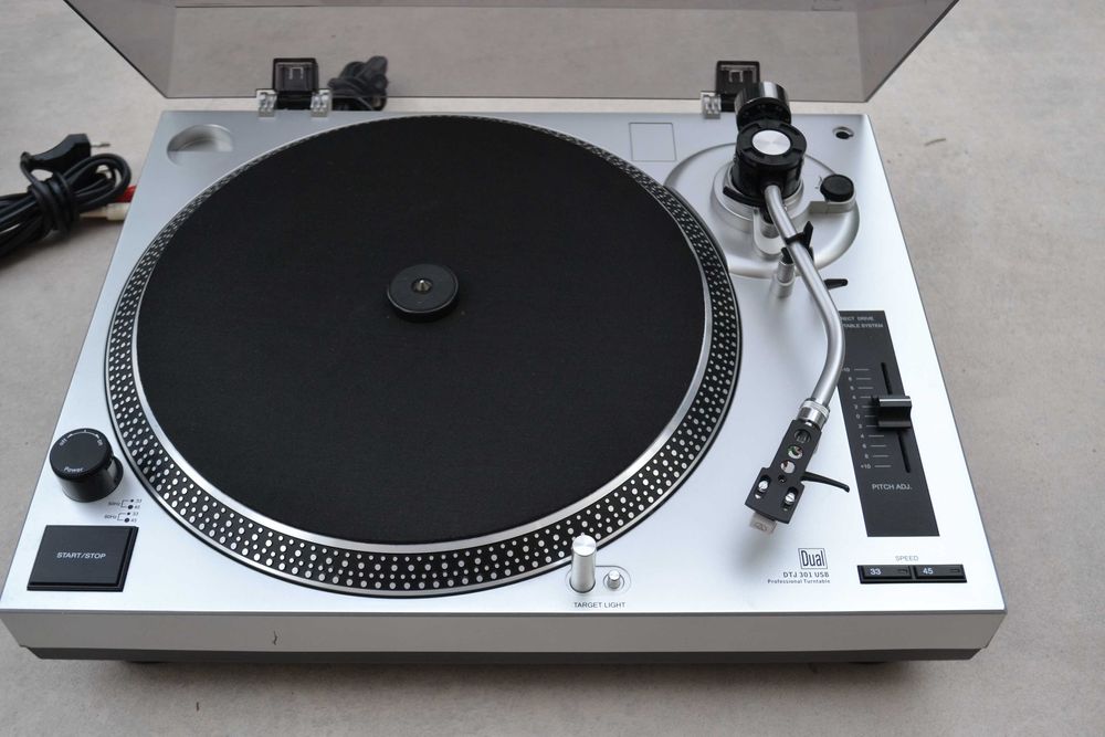 Pick up Dual DTJ 301 USB (Technics 1200)