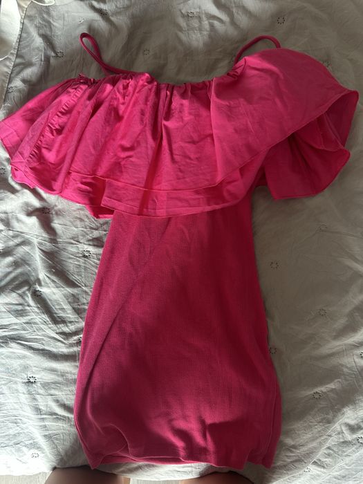 Рокля Zara; цена 10€