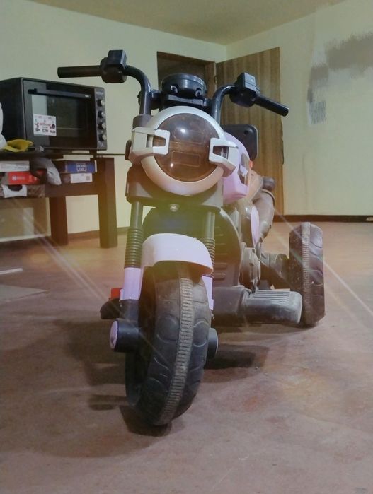 Moshina sotiladi narxi 800. ming soʻm boʻlgan uchun