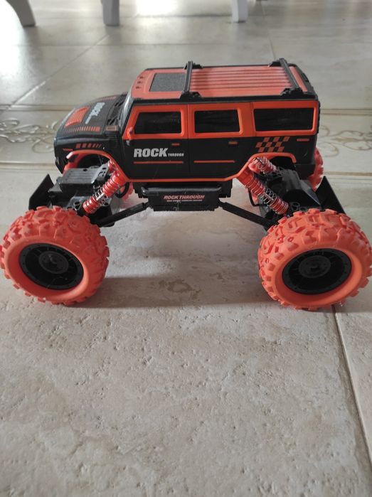 Продам игрушку Монстр Трак