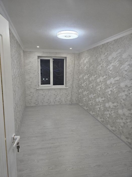 Янгийул шахарида 3 хонали кв сотилади