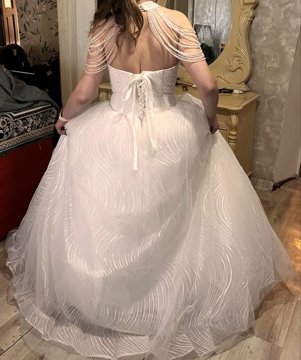 Платье свадебное 44 размер