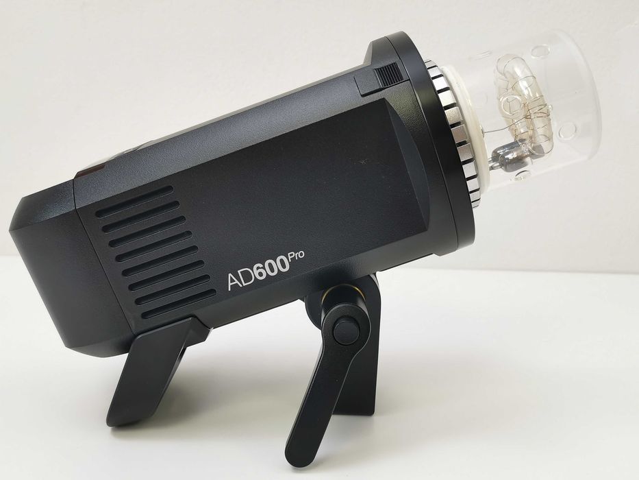 Godox AD600 Pro Witstro професионална преносима светкавица 600W