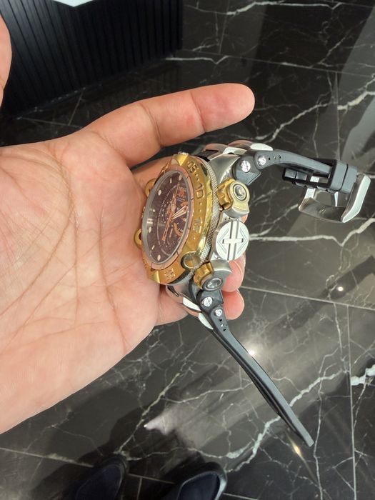 Invictus swiss made часы