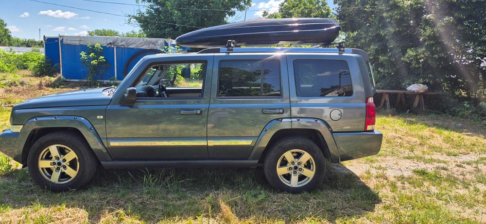 km reali 165 000 jeep commander foarte bine intretinut
