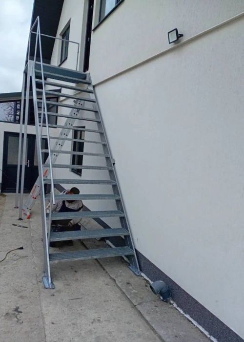 Scări metalice galvanizate