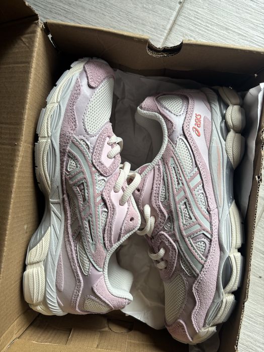 Asics gel nyc  cream rose