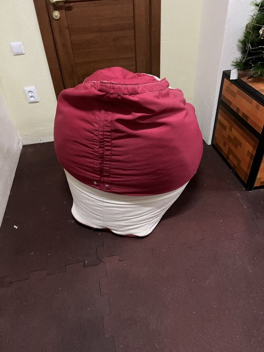 Пуфик башмак-кеды