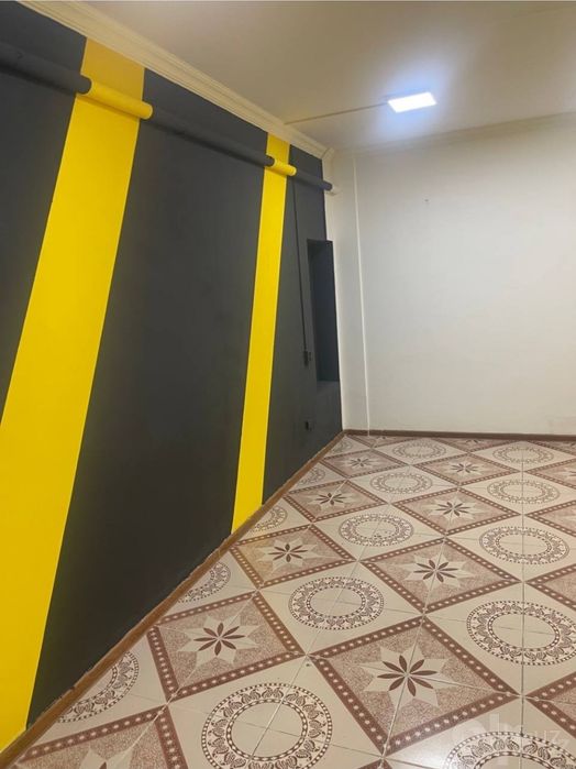 Айбек. Шох мед центр рядом сдаётся офис 100м2.5 комнат доступ 24/7