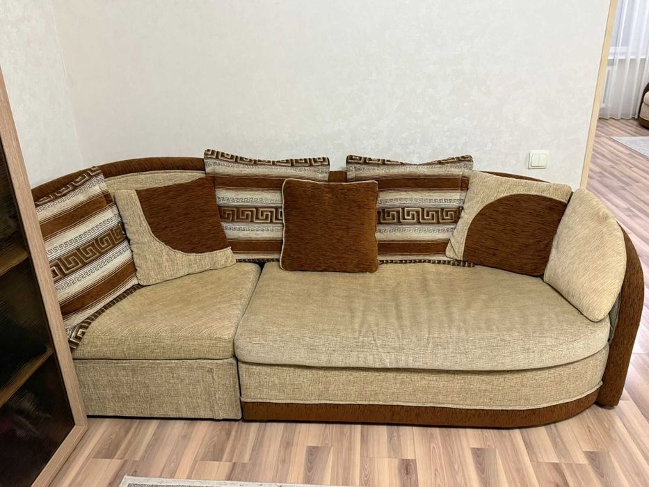 Продается диван три придмета