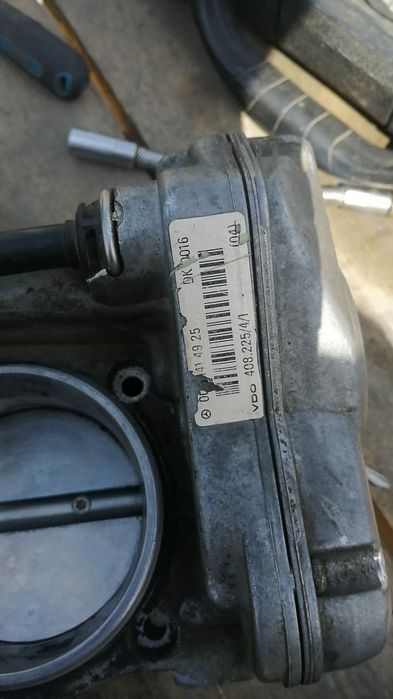 Дроссельная заслонка от Мерседес