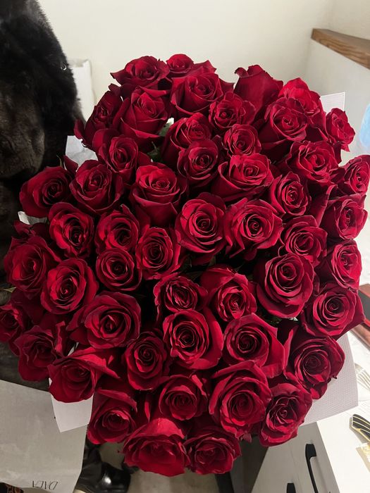 Букет метровых роз 51 шт