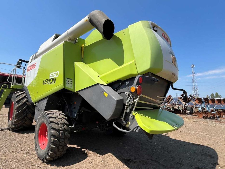 Combina CLAAS Lexion 650-  4x4