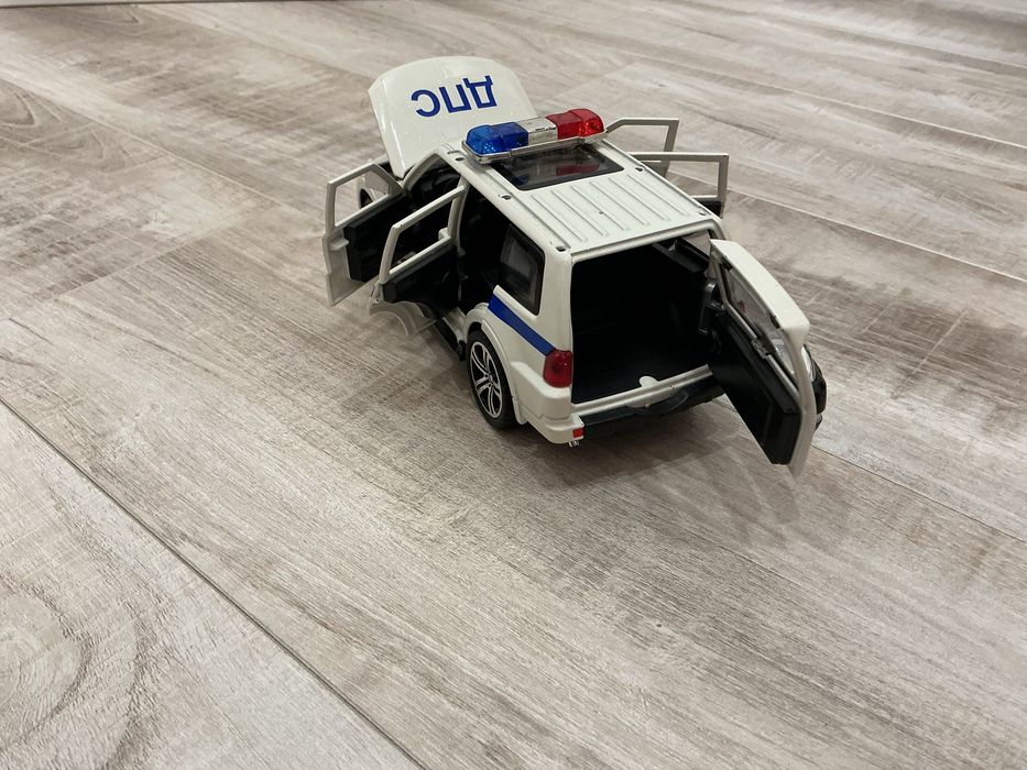 Игрушечная машина, полиция