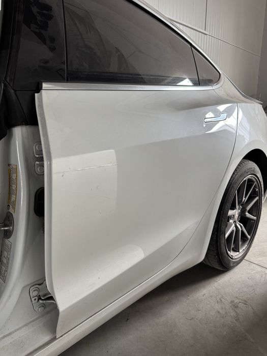 Врата Tesla 3 задна лява
