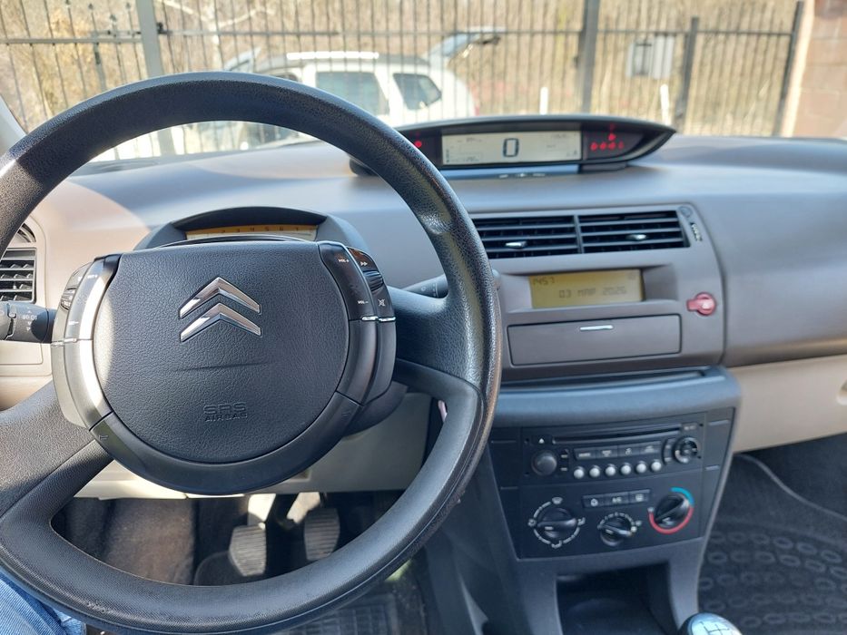 Продавам Citroen C4 / 1800€