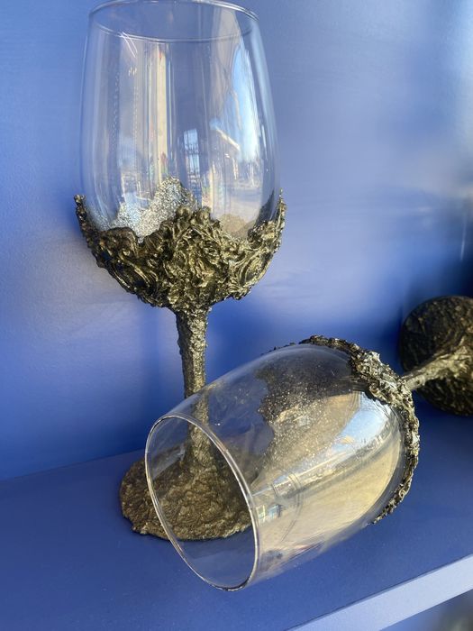 Чаши с декорация за. вино