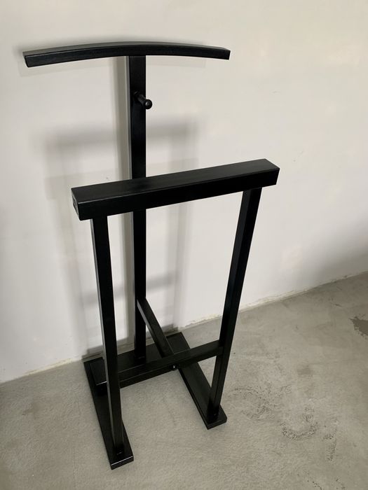 Вешалка напольная дерево. Цену уточняйте.