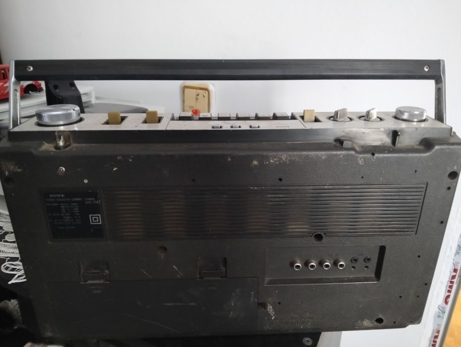 Radiocasetofon sony cfs 71s în stare de funcționare