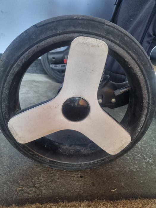 Бебешка количка Camarelo Avenger