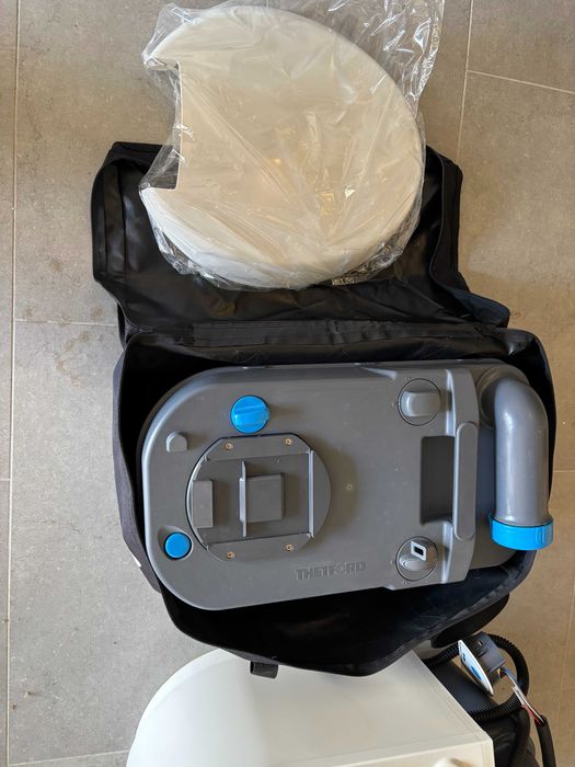 Химическа тоалетна за кемпер Thetford C220