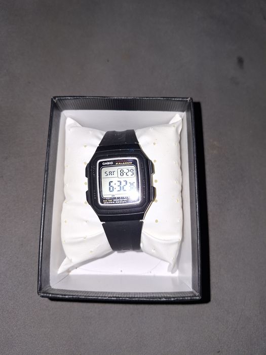 Наручные часы Casio