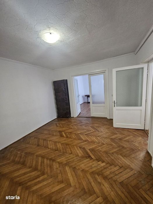 Super oferta! Casa cu 5 camere in Andrei Muresanu, ultrafinisata!