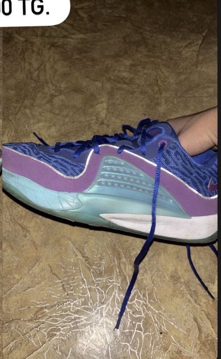 Баскетбольные кроссовки KD16