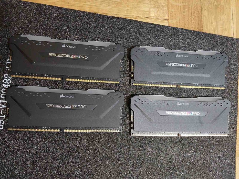 16GB 3466Mhz CL16 - Corsair Vengance RGB PRO