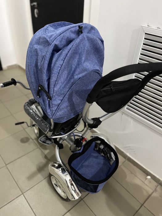 Велоколяска почти новая