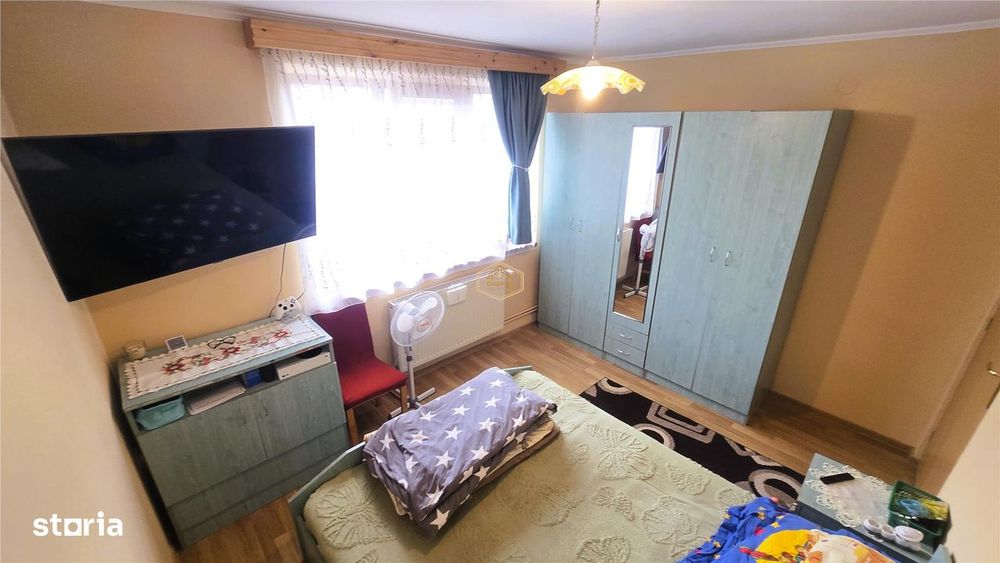 Etaj II | Apartament decomandat cu 2 camere in Livada