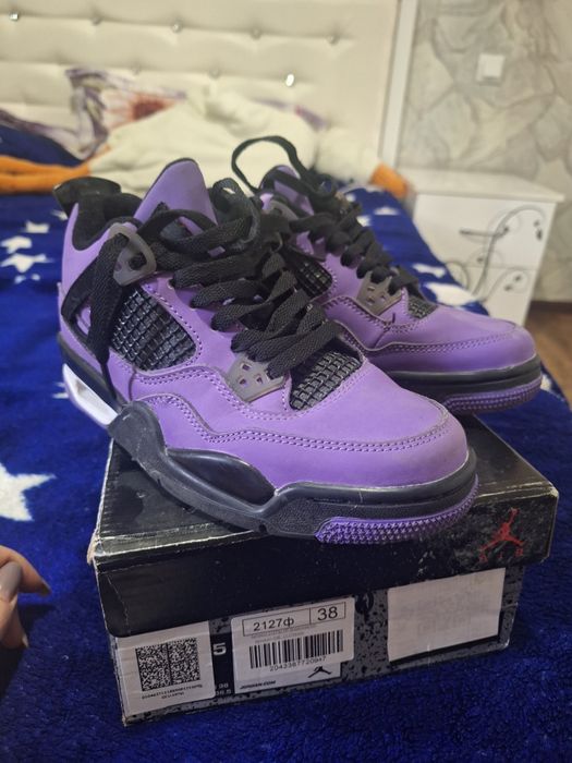 Продам кросовки,  новые почти, 2 раза одевали.