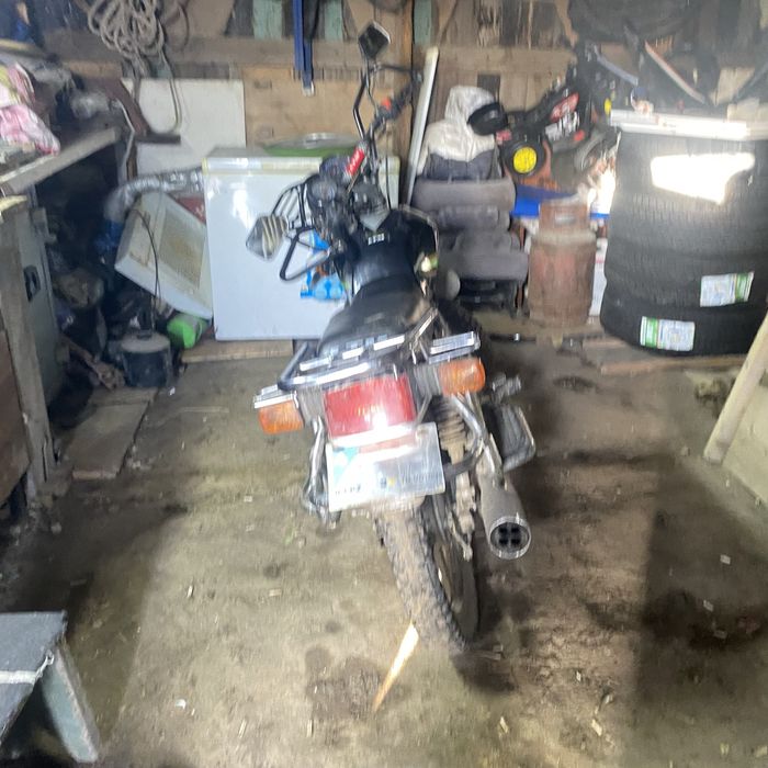 Продам мотоцикл 200 кубов